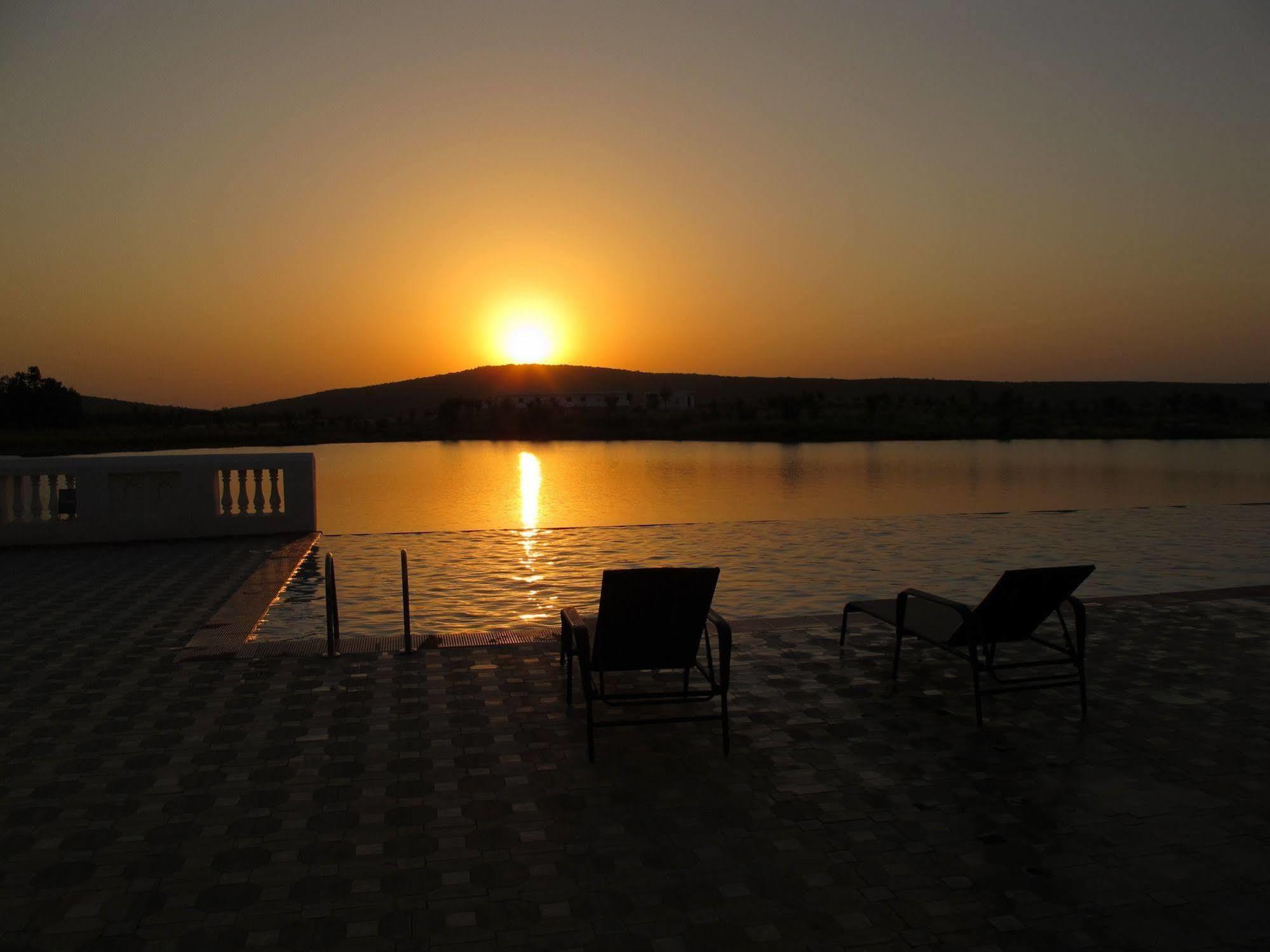 Juesta Lake Nahargarh Palace, Chittorgarh Parsoli Ngoại thất bức ảnh