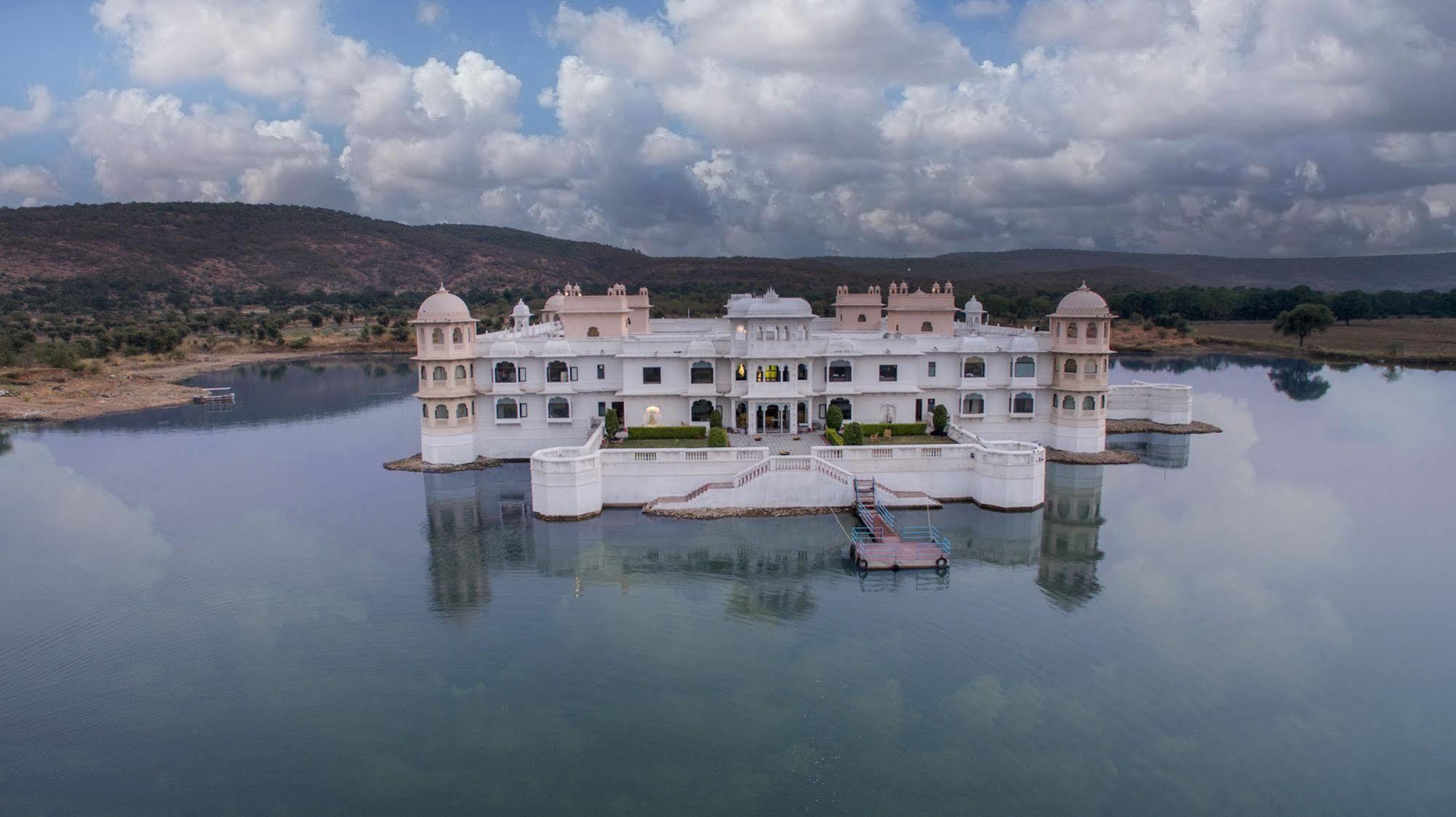 Juesta Lake Nahargarh Palace, Chittorgarh Parsoli Ngoại thất bức ảnh
