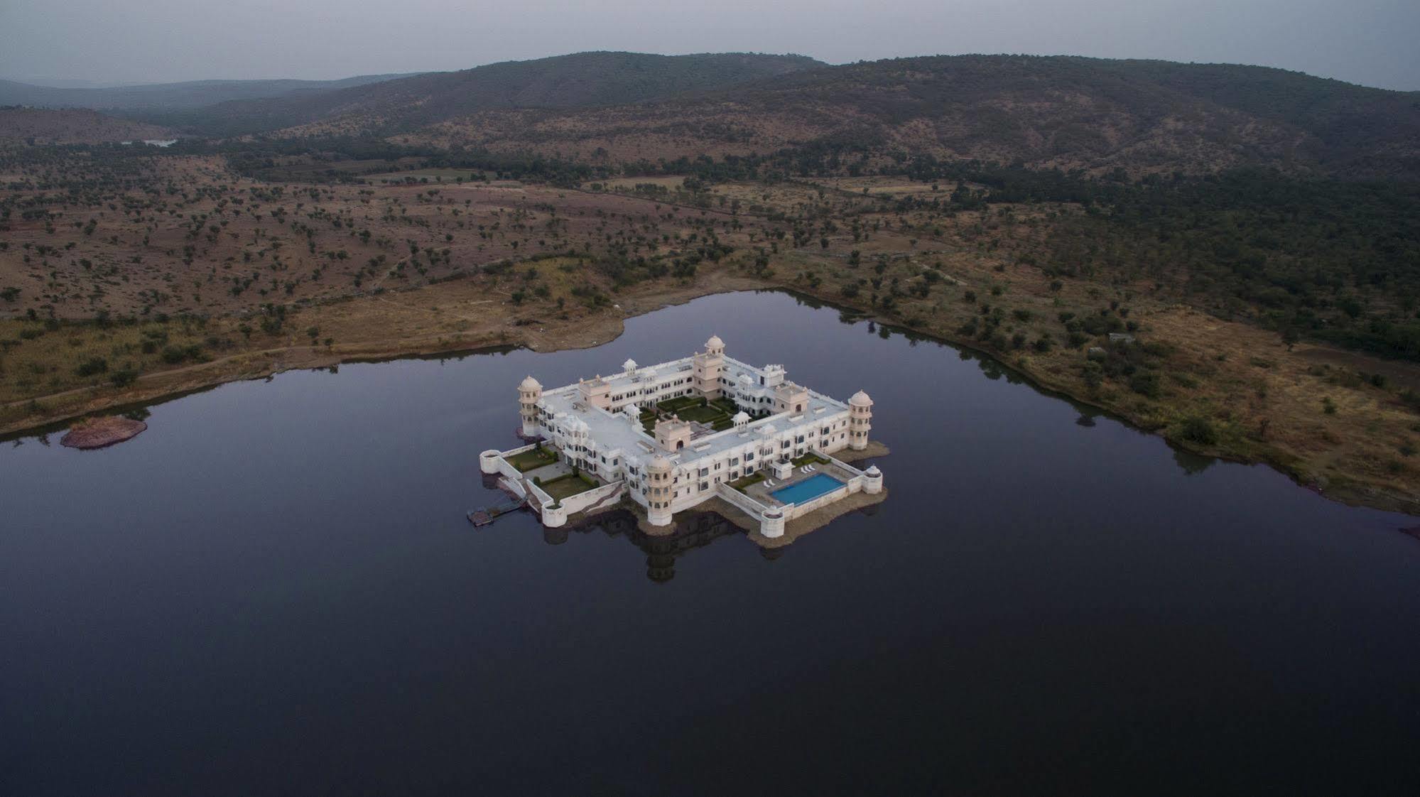 Juesta Lake Nahargarh Palace, Chittorgarh Parsoli Ngoại thất bức ảnh